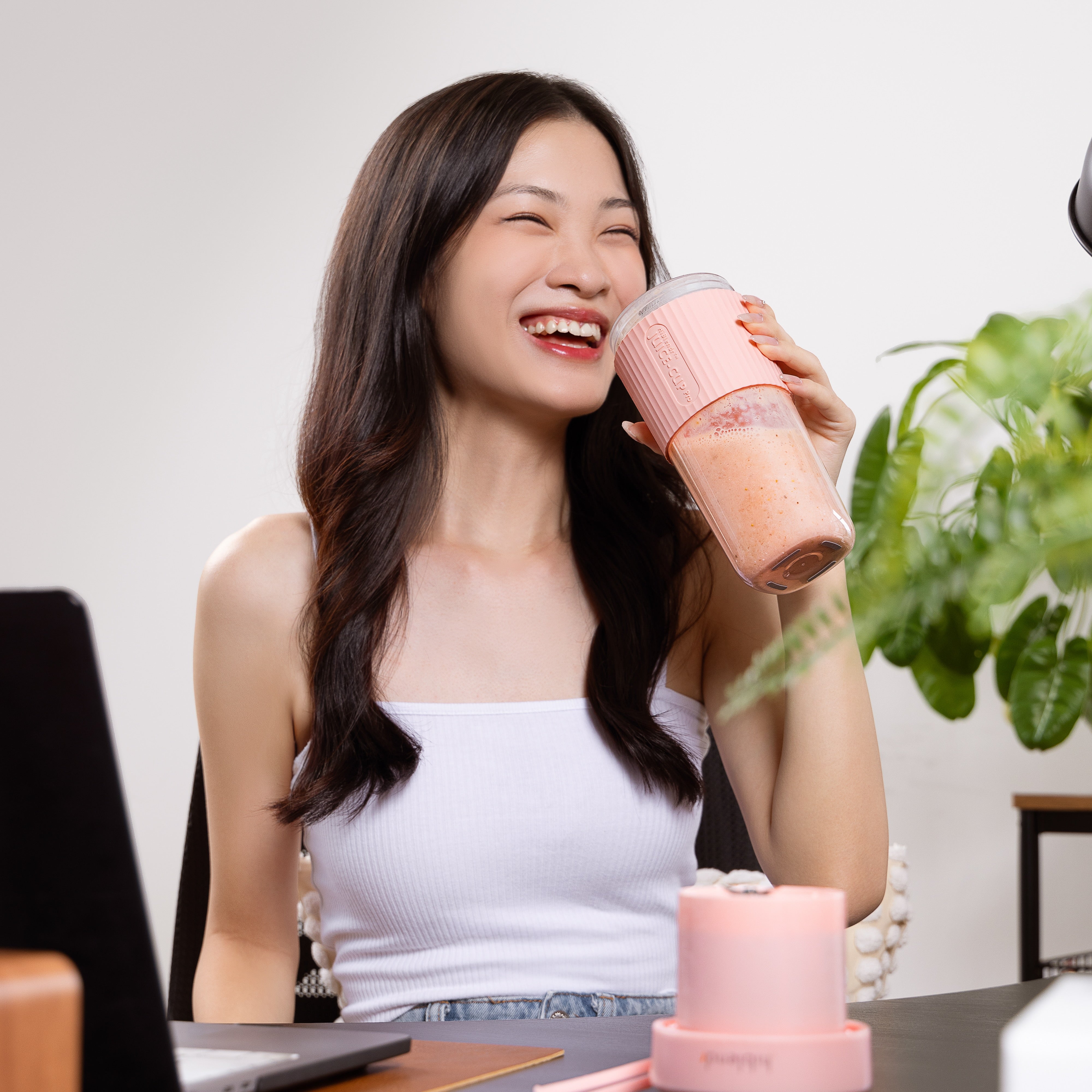 Juice Cup Pro S (2nd Gen) - Premium Portable Blender - HiBlendr